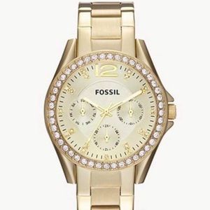 GOLD COLOURED STAINLESS STEELE WATCH